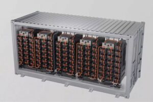 a battery energy storage system equipped with immersion cooling technology